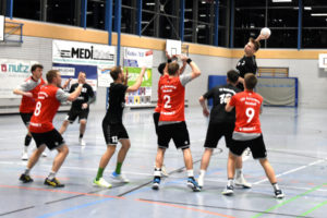 Das war knapp – Waldkraiburgs Handball Herren feiern späten, knappen Sieg